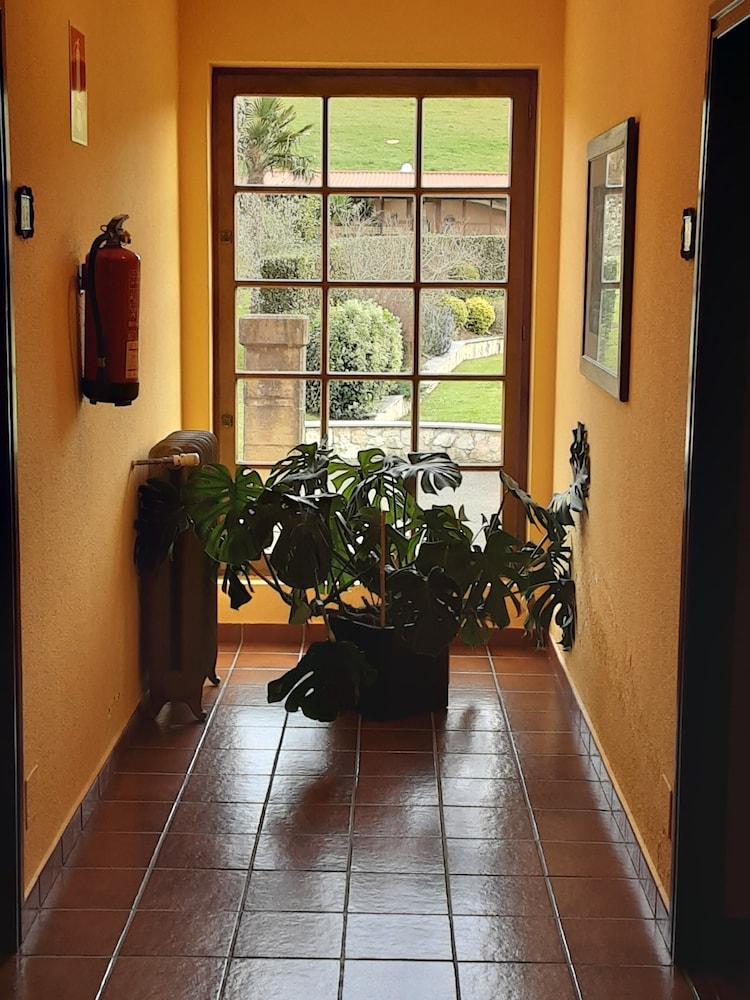 Hotel Marques De La Moral Naveces Exterior photo