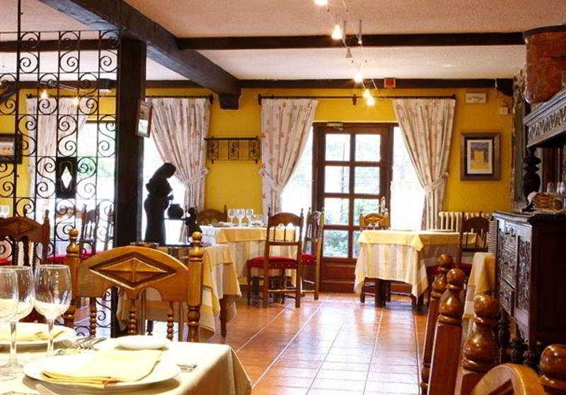 Hotel Marques De La Moral Naveces Exterior photo